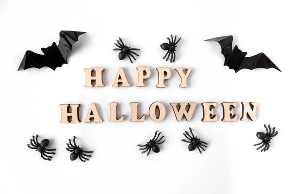 Felirat Boldog Halloweent Simán Fehér Háttérrel Denevérek Pókok Üdülési Kártya — Stock Fotó