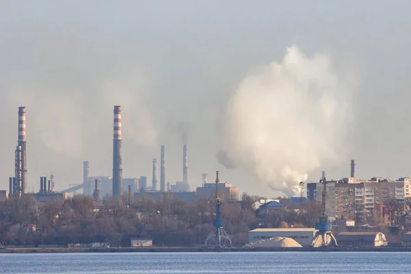 Émissions Industrielles Fumée Provenant Des Cheminées Usine Zaporozhye Ukraine Concept — Photo
