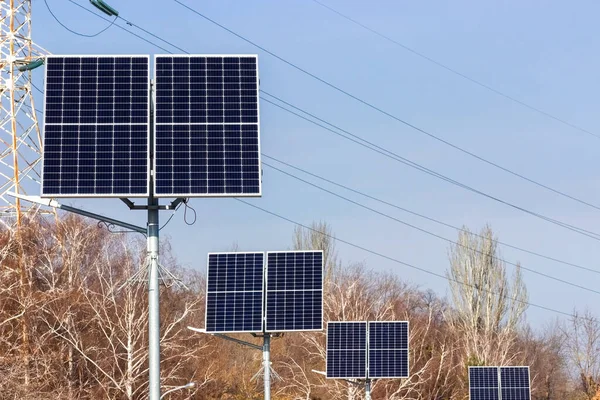 Solární Panel Proti Modré Obloze Koncept Alternativního Zdroje Energie Zaporozhye — Stock fotografie