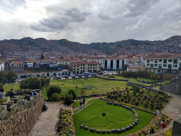 Cucco Peru 'daki İnka inşaatının manzarası