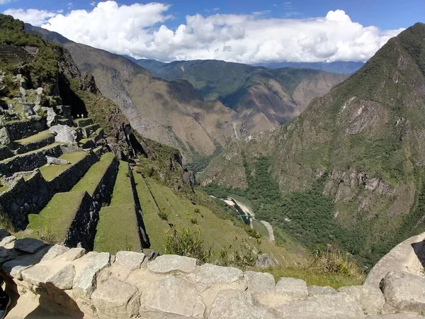 Machu picchu, And Dağları 'ndaki kutsal İnka Vadisi' nin kalıntıları.