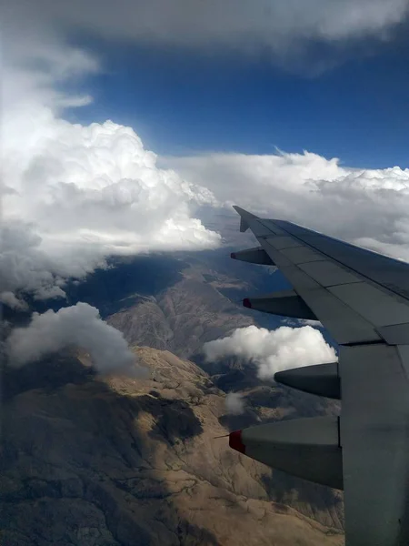 Blick Aus Dem Flugzeug Auf Das Flugzeugfenster — Stockfoto