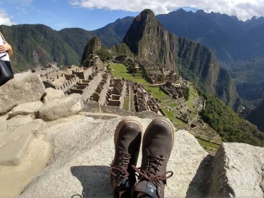 Maço Picchu Peru 'da gezgin botları.