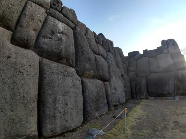 Peru 'nun Cusco şehrindeki İnka harabeleri