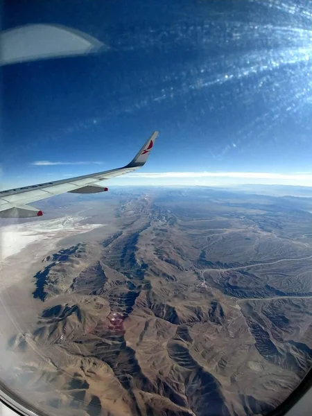 Θέα Του Αεροπλάνου Που Πετά Πάνω Από Την Οροσειρά Των — Φωτογραφία Αρχείου