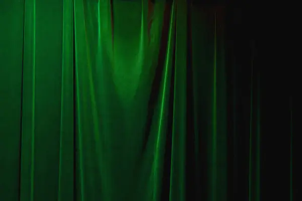 Сцена Занавес Зеленым Фоном — стоковое фото