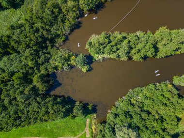 Loosdrecht yakınlarındaki Loosdrechtse Plassen doğal koruma alanının havadan görünüşü. Hollanda 'da Provinz Kuzey Hollanda