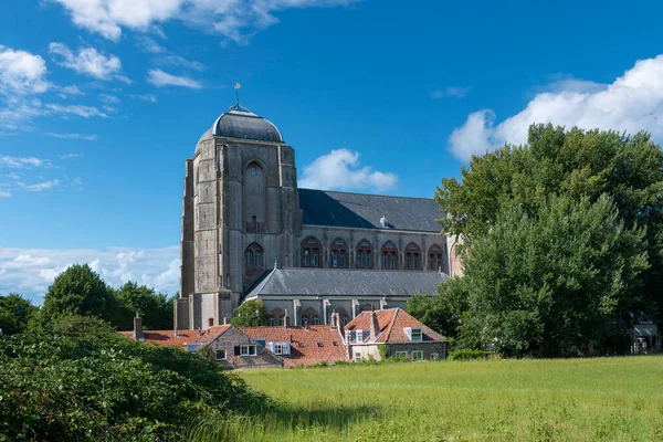 Veere 'deki Büyük Kilisemiz de. Veere, Hollanda 'nın Zeeland eyaletinde yer alan bir şehirdir.