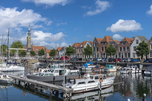 Veere Marina Háttérben Történelmi Városháza Veere Egy Város Holland Zeeland — Stock Fotó