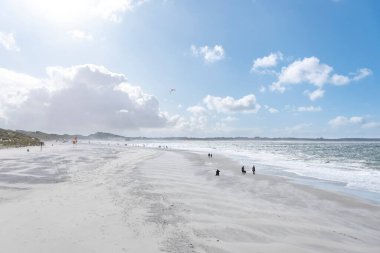 Kamperland yakınlarındaki Banjaard Sahili manzaralı bir manzara. Kamperland, Hollanda 'nın Zeeland eyaletinde yer alan bir şehirdir.