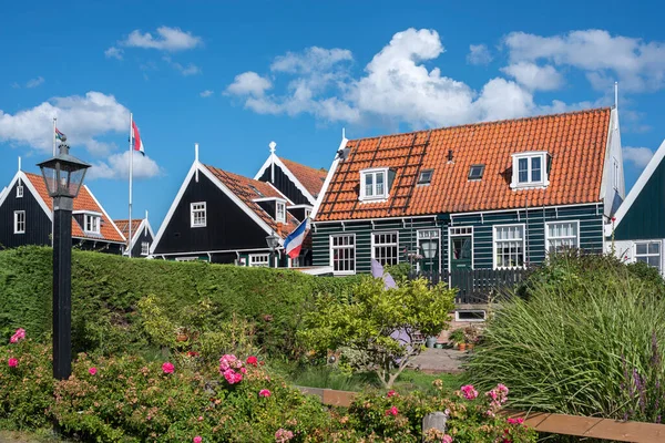 Характерный Вид Деревню Улице Kerkbuurt Острове Маркен Северная Голландия Нидерландах — стоковое фото