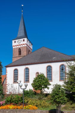 Schaidt 'teki St. Leo Katolik Kilisesi. Almanya 'da federal Rhineland-Palatinate eyaletinde Palatinate Bölgesi