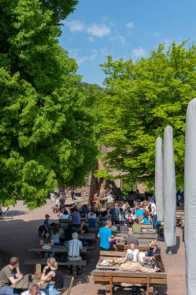 Stock image Klingenmuenster, Germany - April 22, 2021: Beer garden in the castle yard of Landeck Castle near Klingenmuenster. Region Palatinate in the federal state of Rhineland-Palatinate in Germany