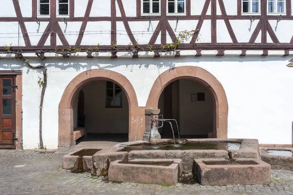 Fachwerkfassade Des Historischen Rathauses Leinsweiler Region Rheinland Pfalz Deutschland — Stockfoto