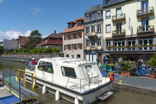 Saverne Francia Maggio 2022 Houseboat Lock Rhine Marne Canal Saverne Immagine Stock