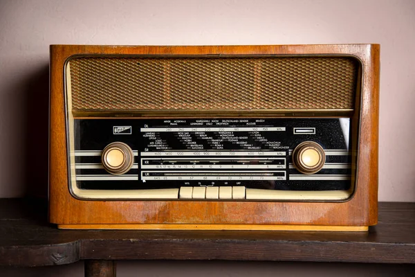 古董老式收音机 — 图库照片