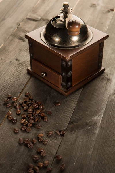 Vintage Kaffeemühle Isoliert Auf Vintage Hintergrund — Stockfoto