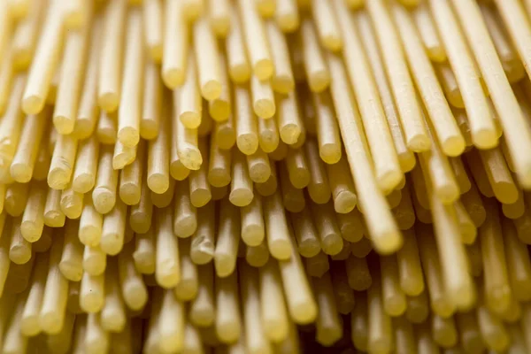 Detail Van Rauwe Spaghetti Geïsoleerd Witte Achtergrond — Stockfoto