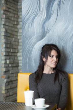 kahve ile genç kız