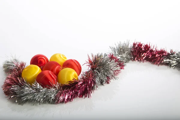 Noel Ağacında Renkli Şekerler — Stok fotoğraf
