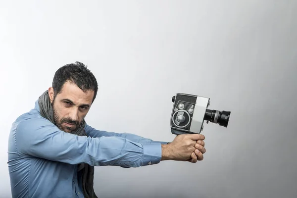 Homme Avec Caméra Vidéo Vintage — Photo