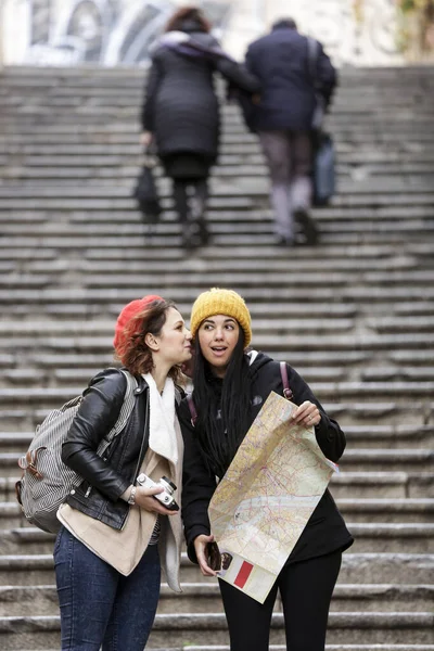 Couple Female Tourists Suitcases Old European City Street — Stock Photo, Image