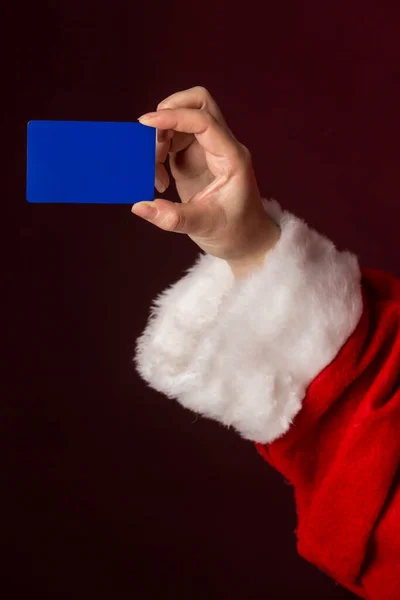 Schnappschuss Des Weihnachtsmannes Mit Leerer Blauer Karte — Stockfoto