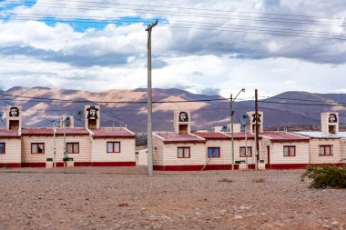 Tierra del Fuego evleriyle manzara (Arjantin)