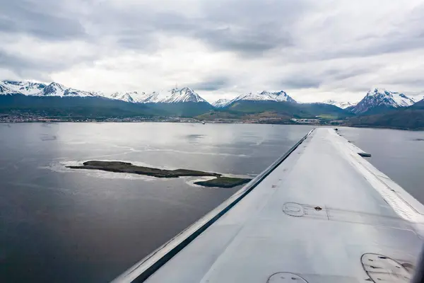 Vista Aérea Del Lago Las Montañas — Foto de Stock