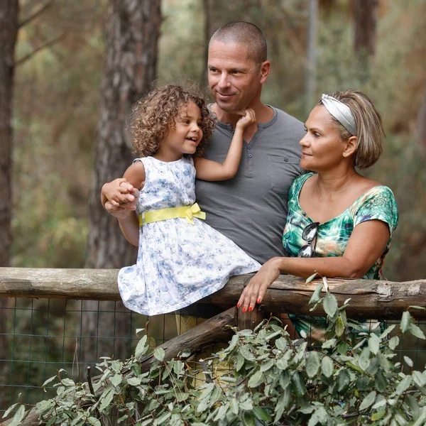 Beautiful Multiethnic Italian Brazilian Family Gathers Nearby Natural Setting Pine — Stock Photo, Image