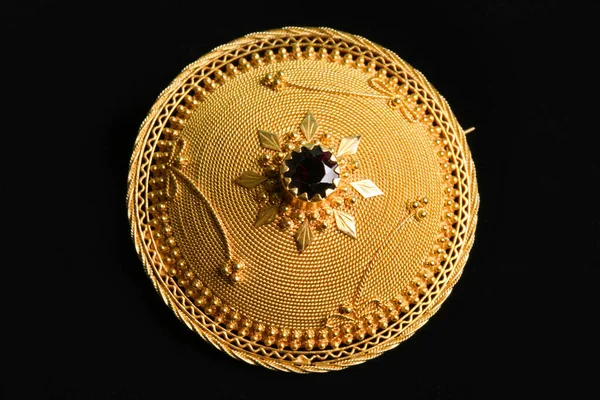 Broche Filigrana Tradicional Ouro Sardo — Fotografia de Stock