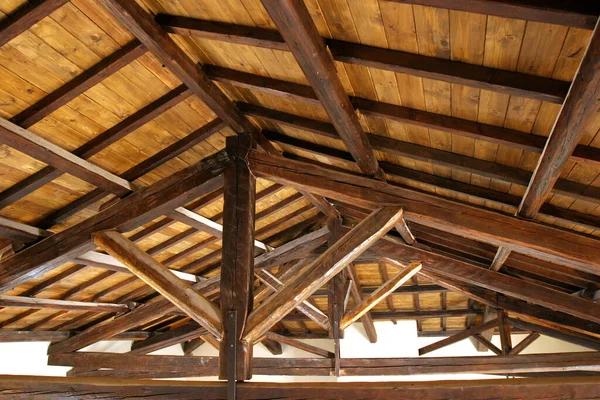 Ξύλινη Οροφή Στην Εκκλησία — Φωτογραφία Αρχείου