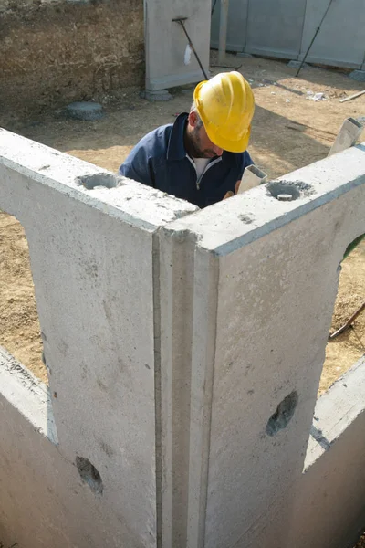 Male Worker Building Consrtruction — Stock Photo, Image