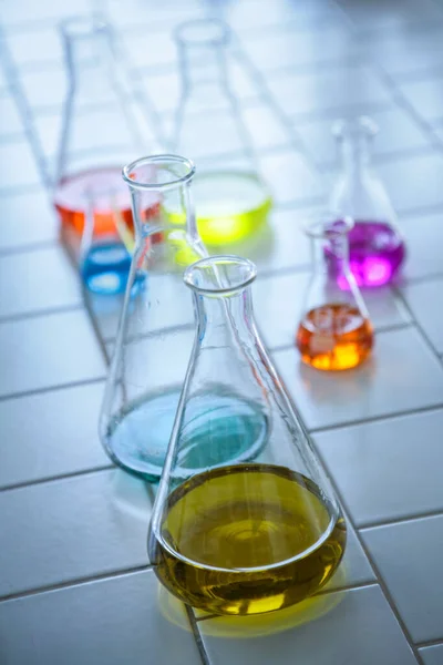Zkušební Zkumavky Různými Kyselinami Jinými Chemikáliemi — Stock fotografie