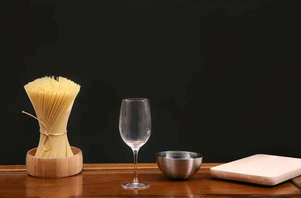 Kitchen Utensils Spaghetti Pasta Wooden Table Dark Background Space Text — Stock Photo, Image