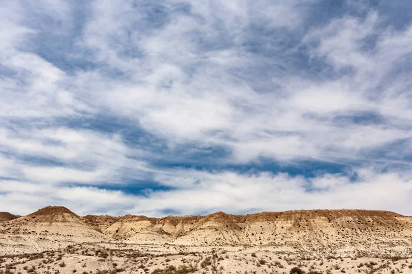 Όμορφο Τοπίο Της Ερήμου Συννεφιασμένο Ουρανό — Φωτογραφία Αρχείου