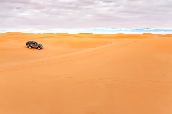 Kirándulás Egy Road Jármű Marokkói Sivatagban — Stock Fotó