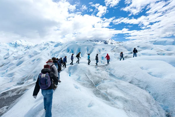 パタゴニアの氷河のトレッキングツアー — ストック写真