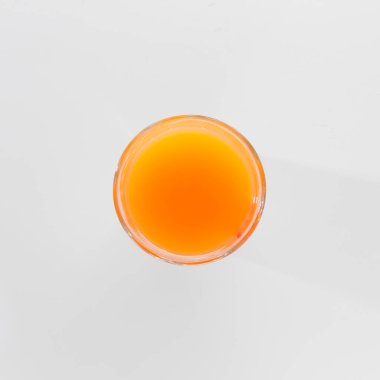 Bardakta portakal suyu 