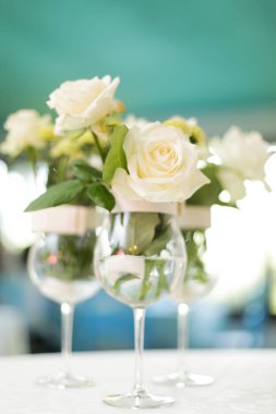 Parktaki düğün dekorasyonu. 