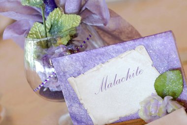 Güzel ve şenlikli düğün dekorunun yakın çekim görüntüsü   