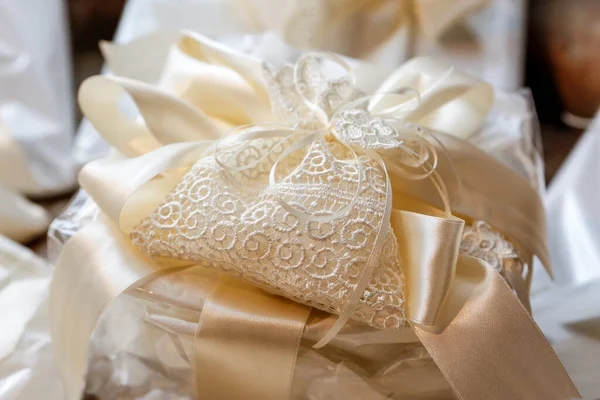 Wedding Bag Embroidered Cream Colored Bows Bows — Stock Photo, Image
