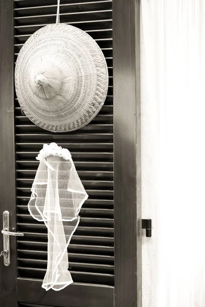 아름답고 분위기의 결혼식 모자와 — 스톡 사진