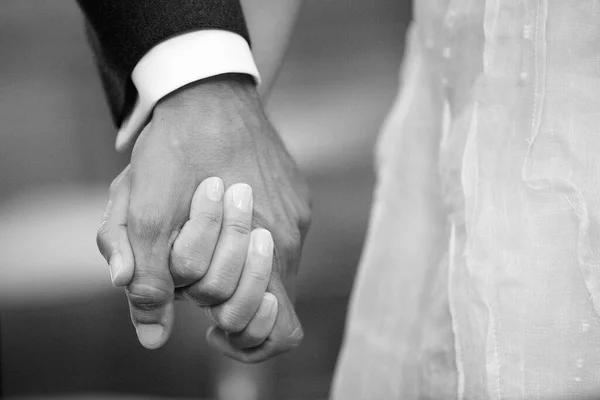Close Hands Groom Bride — стоковое фото