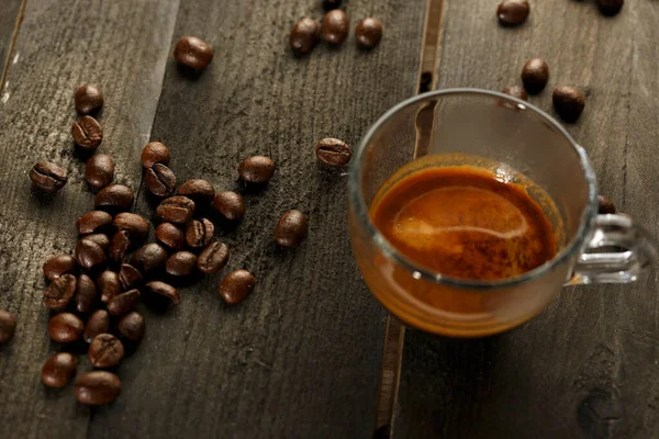 Kaffeetasse Mit Kaffeebohnen — Stockfoto
