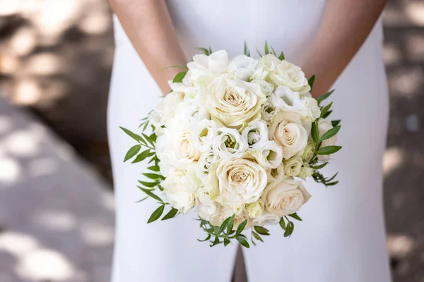 Belle Mariée Tenant Bouquet Mariage — Photo