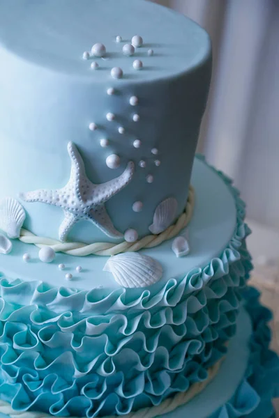 Piękne Ciasto Niebieskim Białym Lukrem Muszle — Zdjęcie stockowe