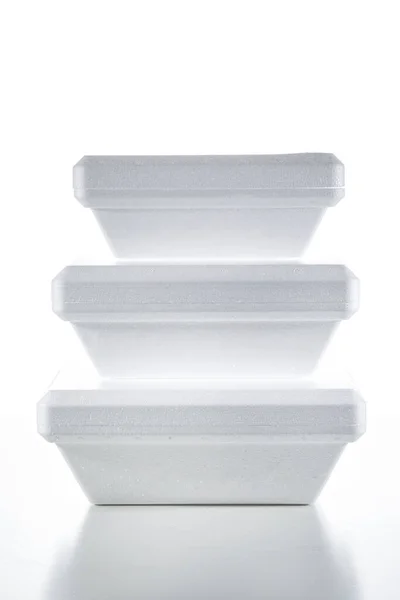 白い背景に隔離された白い容器 — ストック写真