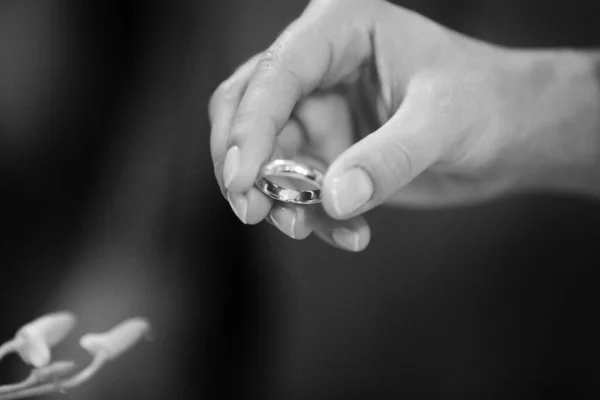 Wedding Ring Hand — Stock Photo, Image
