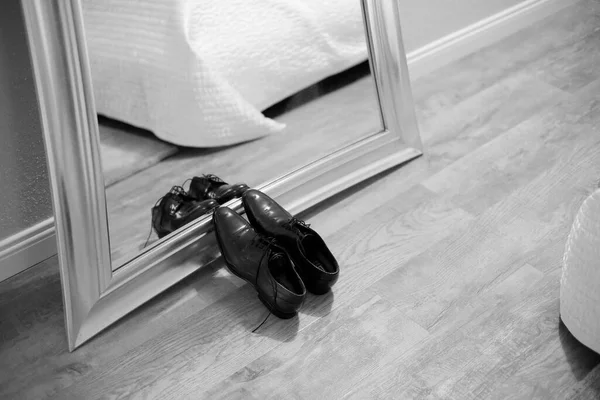 Женские Туфли Кровати — стоковое фото